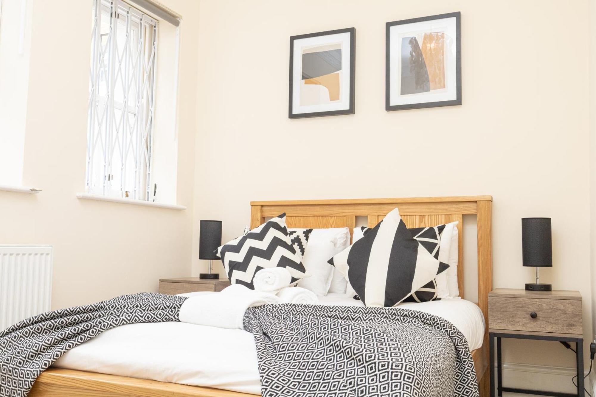Luxury 3Bedroom Apartment In Thames-Side London Living מראה חיצוני תמונה
